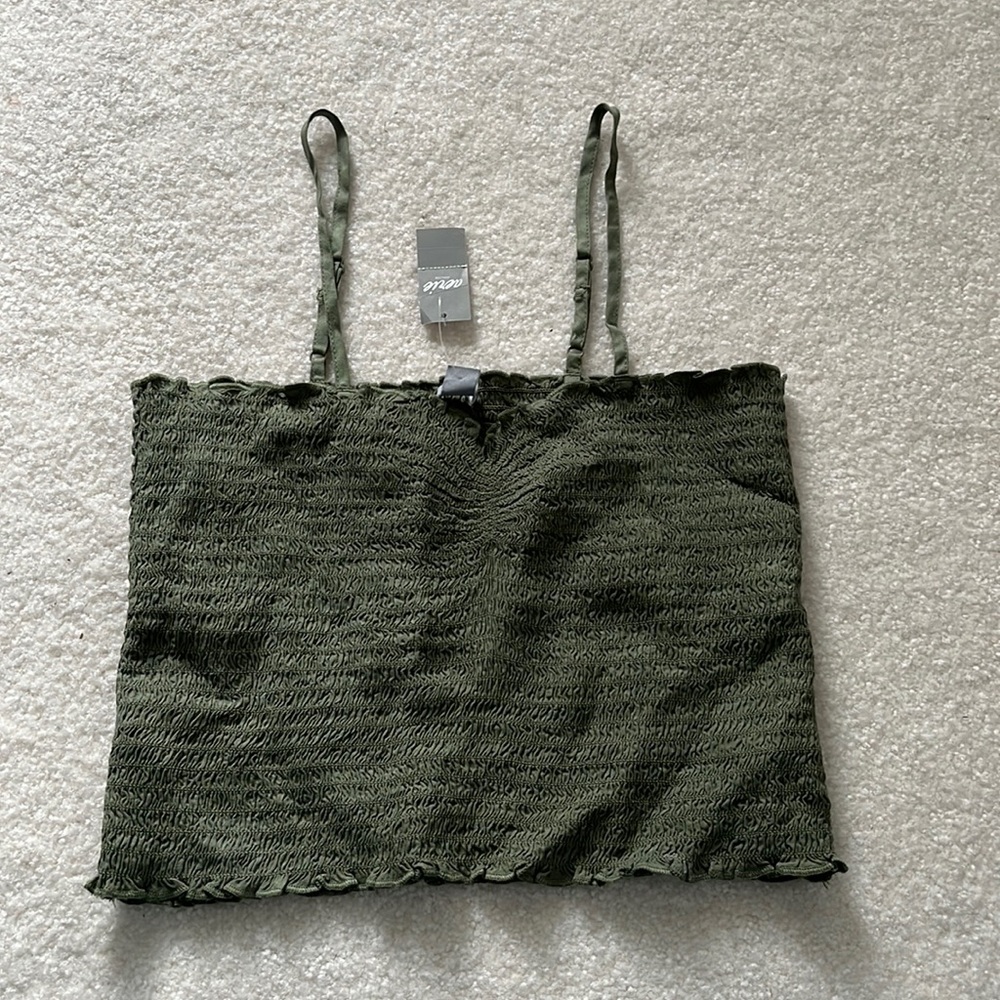 Arie tube top